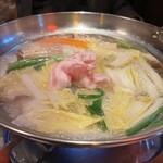 炭焼 鳥一王 渋谷駅前店 - ★黒豚しゃぶしゃぶ&焼き鳥含む31品
            　食べ飲み放題コース¥3380
            　※当日も予約可
            　※3時間飲み放題付
            　※生ビール、ハイボール飲み放題は＋¥300
            　※キャッシュレス決済可