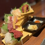 日本の酒と馬の肉 ウマ○ - 