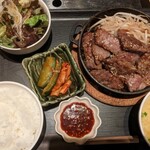 KOREAN DINING LEE - 焼肉定食 1000円