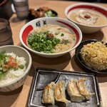 餃子拉麺酒場 暖暮 - 