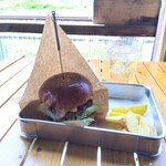 Cow Burgers - COW BURGERとポテトフライのセット