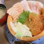 Seafood Tonya Sannomiya Seri Ichi - 