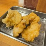 平次のおうどん - 「とり天」240円、「豚天」180円