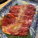 Wagyu A5 Mesuushi to Jukusei Gyushita Nikuya Ichiyuku - 