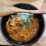 サケラボトーキョー - おつまみホルモンカレー