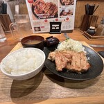 Niku no Yama Kin - ◾️やま金トンテキ(お肉200g)¥980
                      　※ご飯、キャベツお代わり無料
                      　※キャッシュレス決済可能
                      　※お肉の量は、小盛(100g)、並盛(150g)、
                      　　大盛(200g)と均一価格