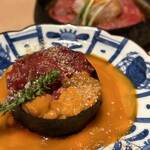 Wagyu A5 Mesuushi to Jukusei Gyushita Nikuya Ichiyuku - 