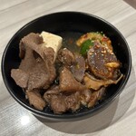 Private rooms Korean Yakiniku Banwaen Ikebukuro Ten - もつ煮込み、牛すじ煮込み