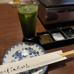 Yakiniku Nikudarake - ケールソーダ　飲みやすく健康的なドリンク