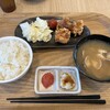 めかりパーキングエリア(上り線)レストランコーナー - 料理写真:あごだし唐揚げと貝汁の朝定食