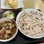 手打うどん 福助 - 料理写真:太くて角ピンのうどんにコッテリ肉汁