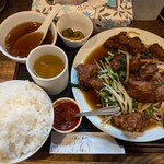 レバニラ定食 kei楽 - 料理写真: