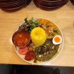 チキュウ マサラ - 料理写真:コンボカレー＆スープ