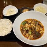 チャイナバル　BIGUP！ - 料理写真:四川麻婆豆腐ランチの到着