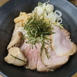 混ぜそば みなみ - 当店の焼豚は低温調理です！この食感を是非おためし下さい！