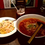 上海華龍 - 【2018.11.9(金)】日替わりランチ①(四川風ラーメン＋五目チャーハン)780円