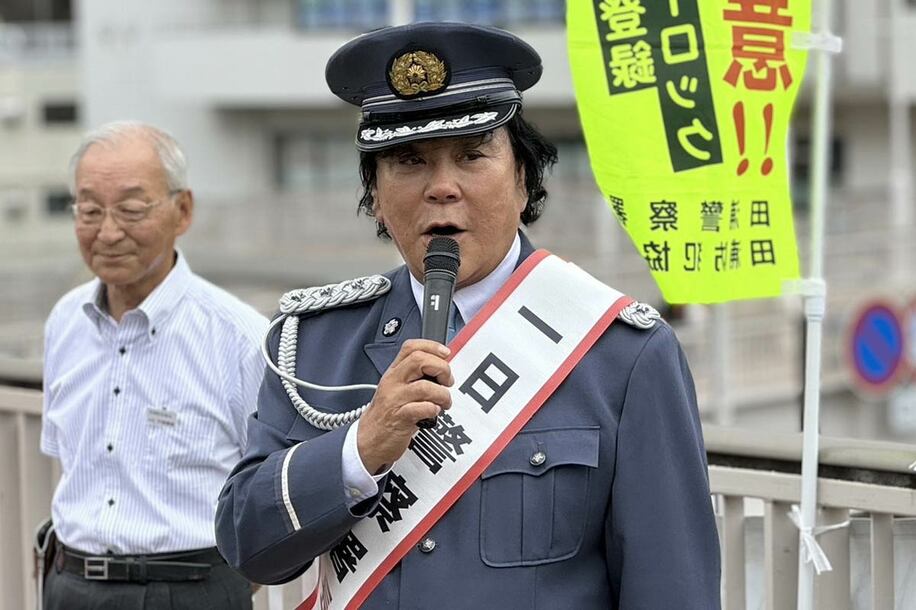 一日署長を務めた大仁田厚