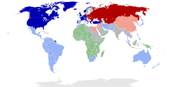 A szembenálló tömbök 1959-ben   NATO-tagországok   Az USA egyéb szövetségesei   Gyarmatok   A Varsói Szerződés tagországai   A SZU egyéb szövetségesei   El nem kötelezett országok