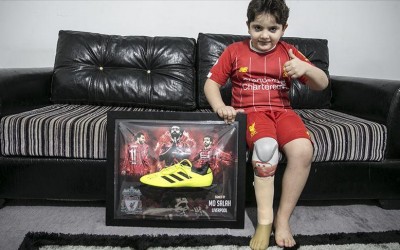 Did Mohamed Salah Send Boot, T-Shirt to Syrian Child Whose Leg Was Amputated?