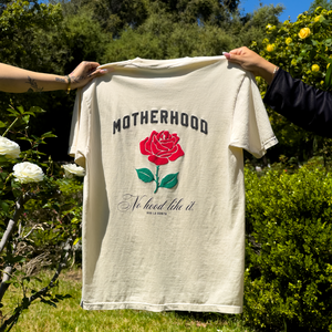 NO HOOD LIKE MOTHERHOOD T-SHIRT