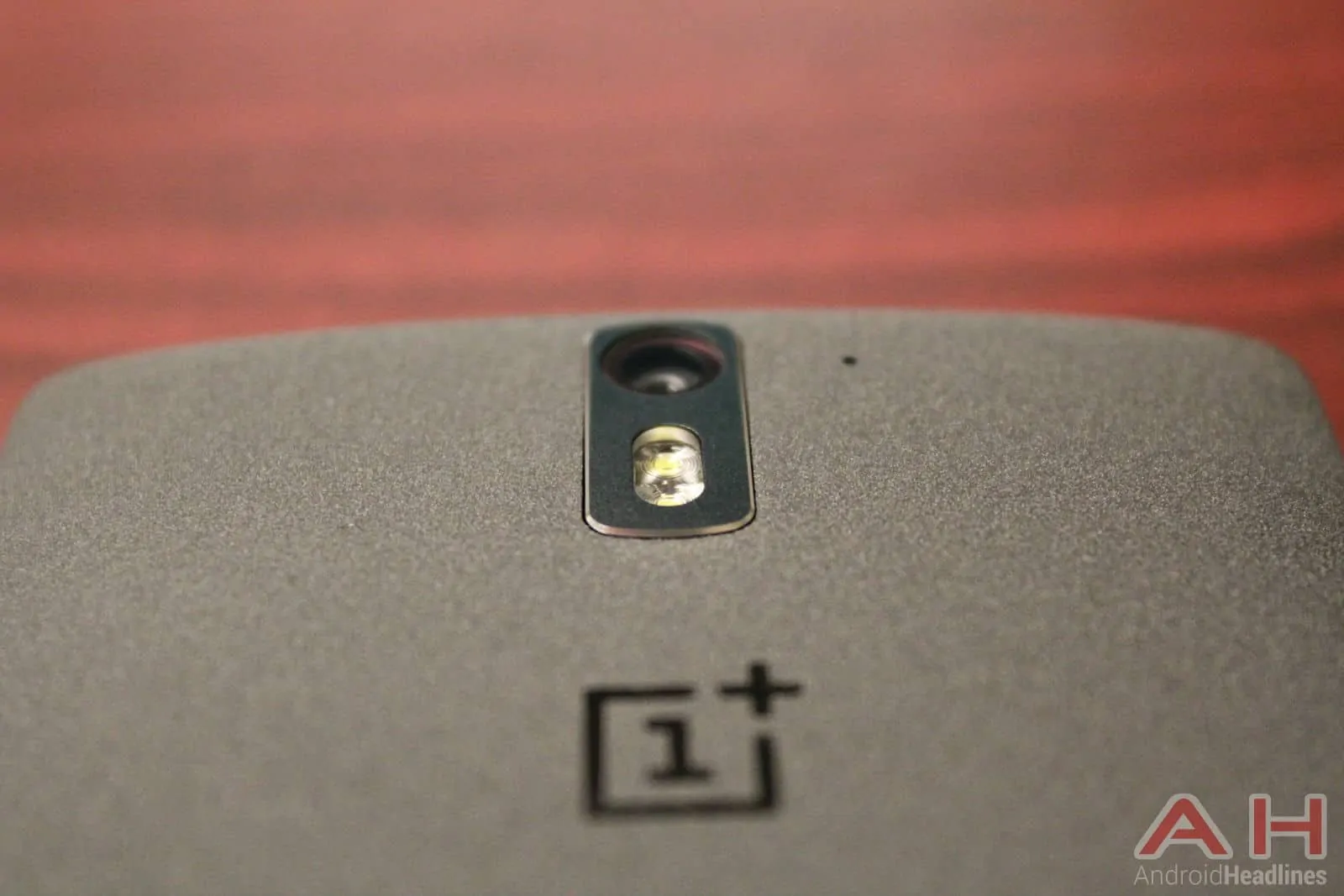 OnePlus One logo camera 2