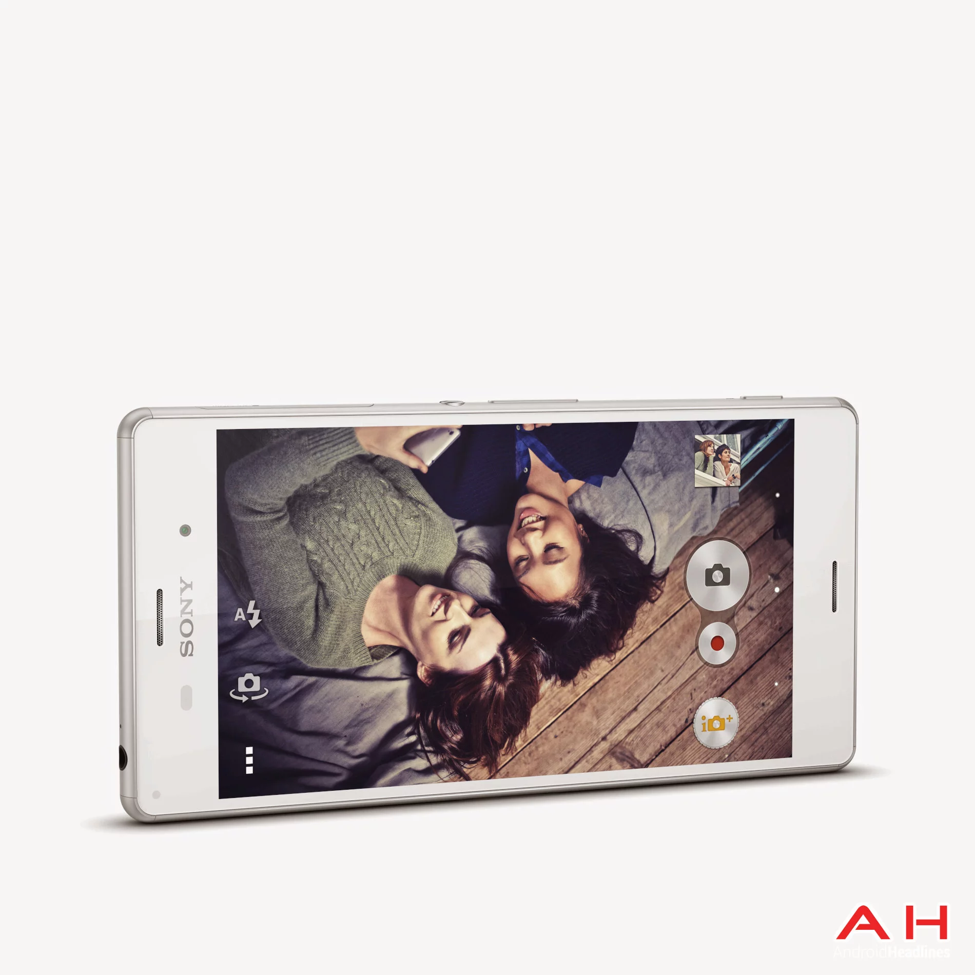 04 Xperia Z3 White Horizontal1