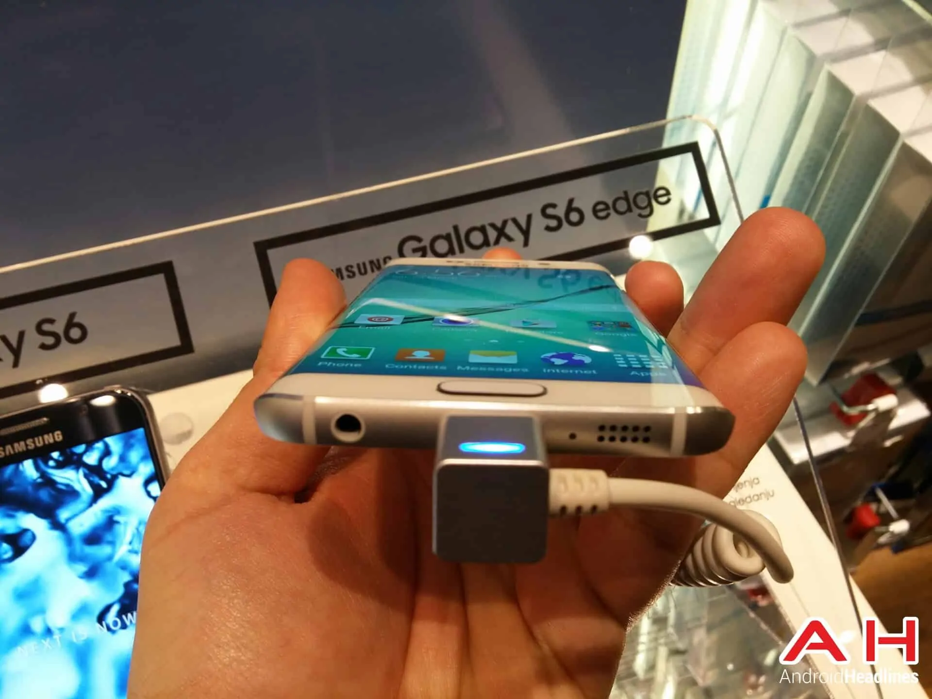 AH Samsung Galaxy S6 Edge 34