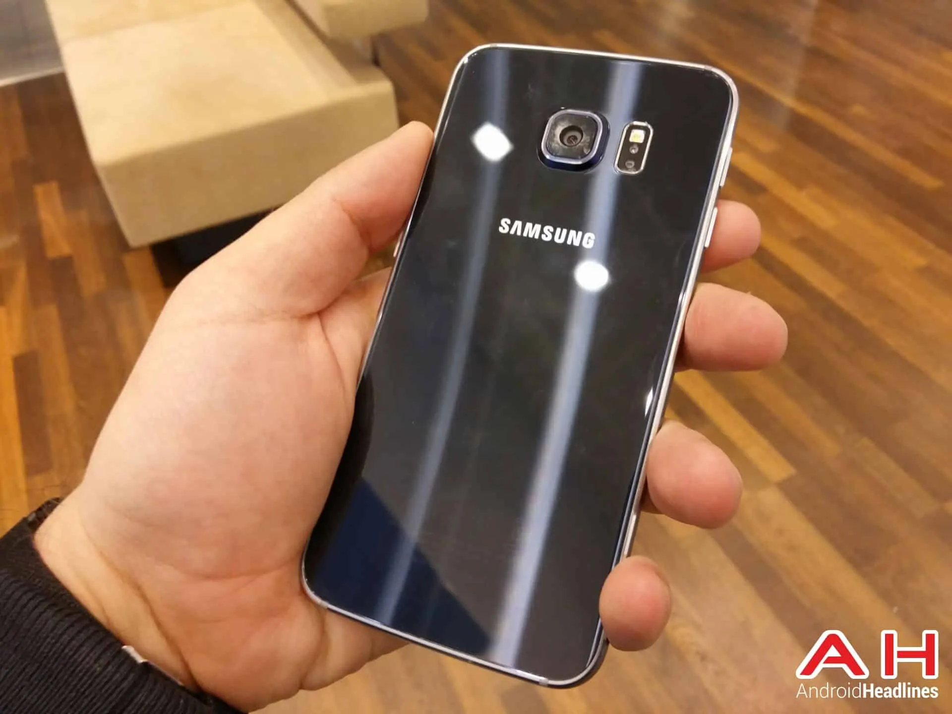 AH Samsung Galaxy S6 Edge 45