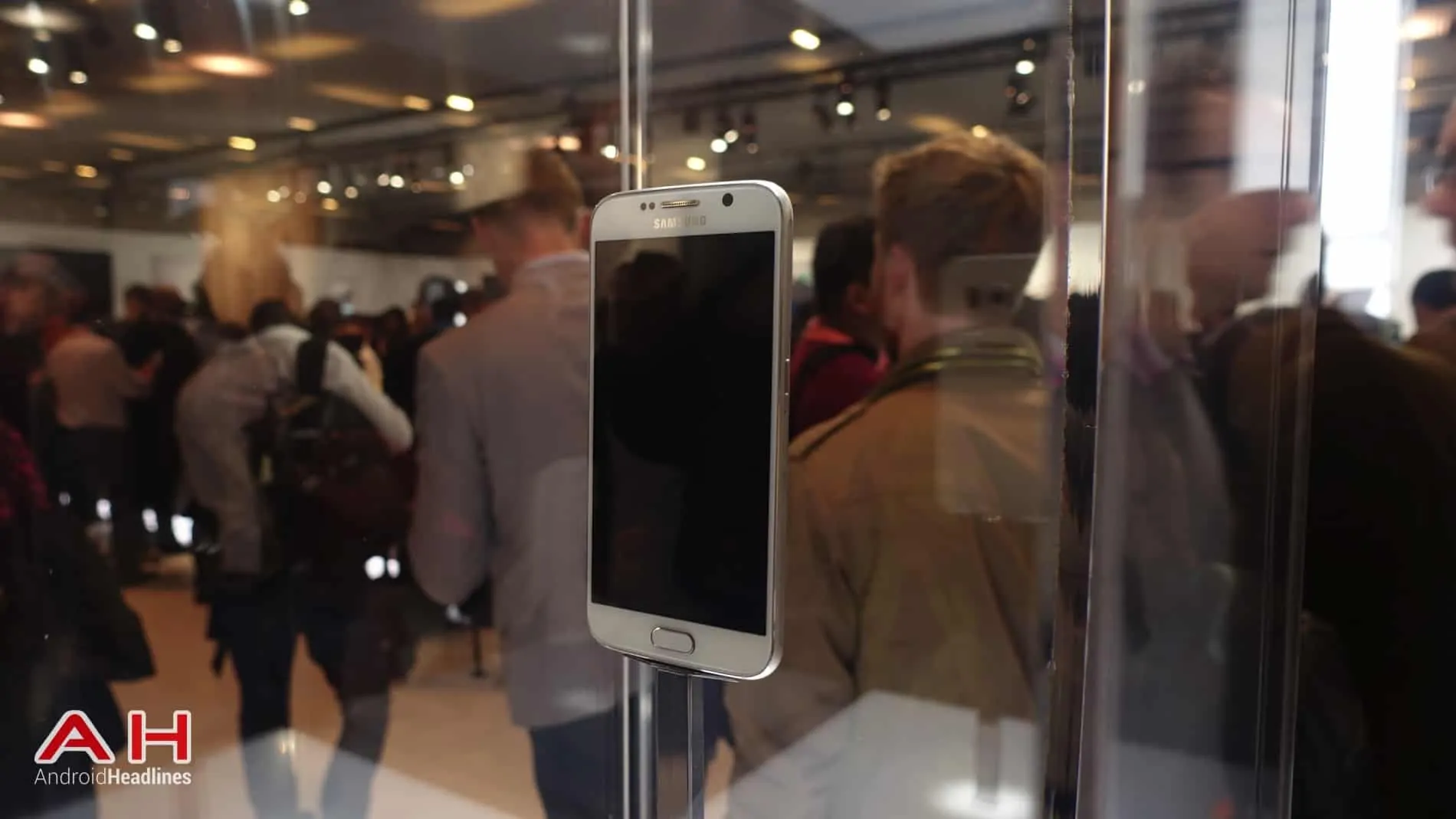 Galaxy S6 S6 Edge Hands On AH 1