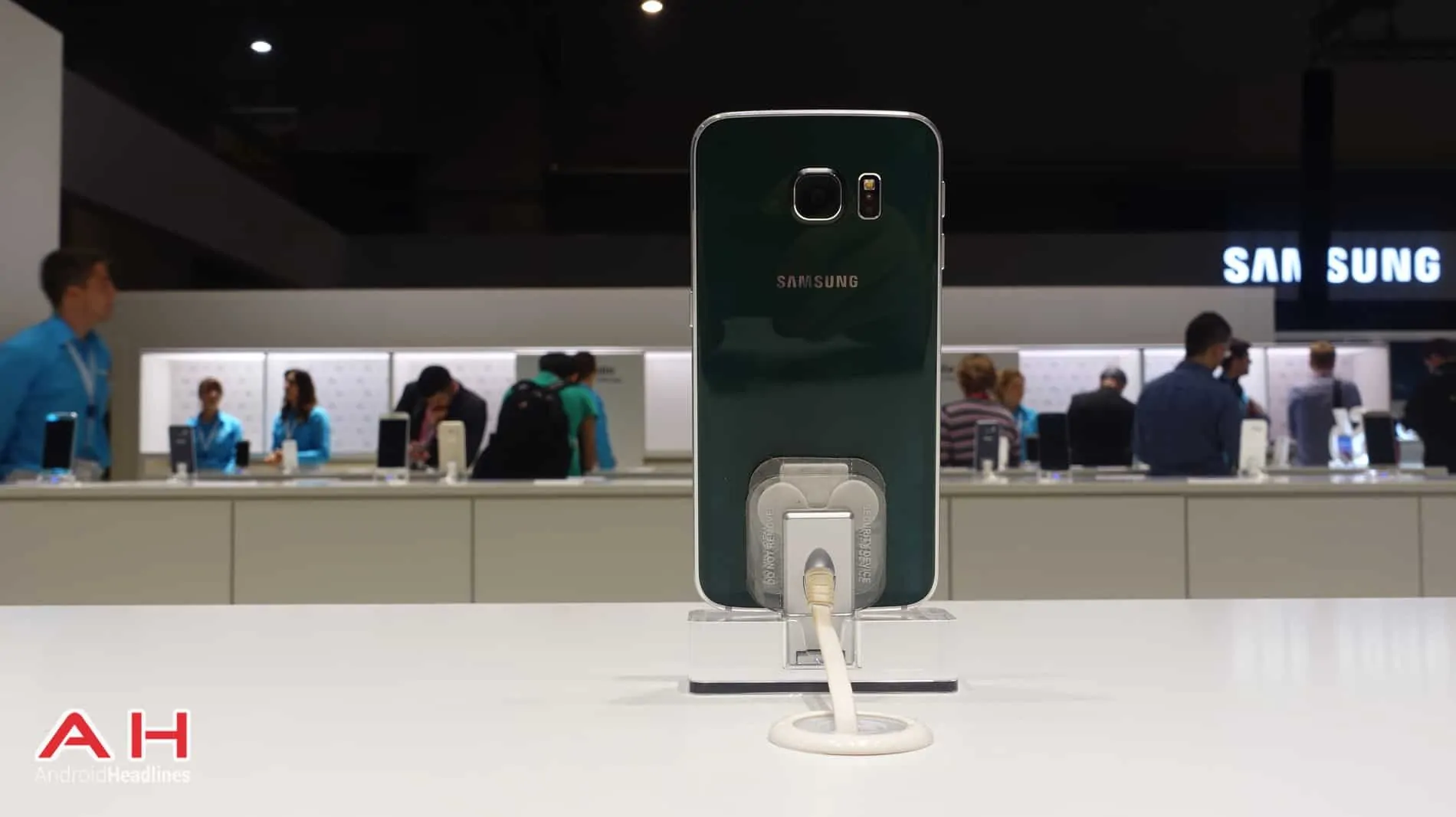 Galaxy S6 and Galaxy S6 Edge MWC AH 32