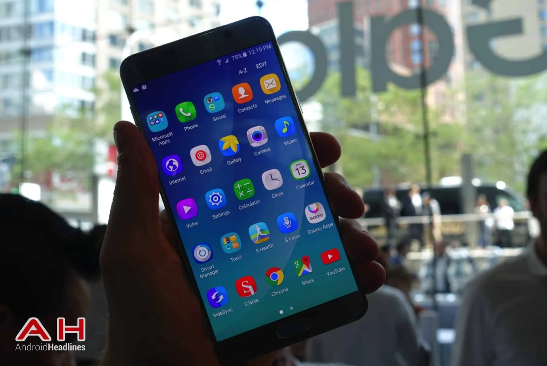 Galaxy Note 5 Hands On AH 03