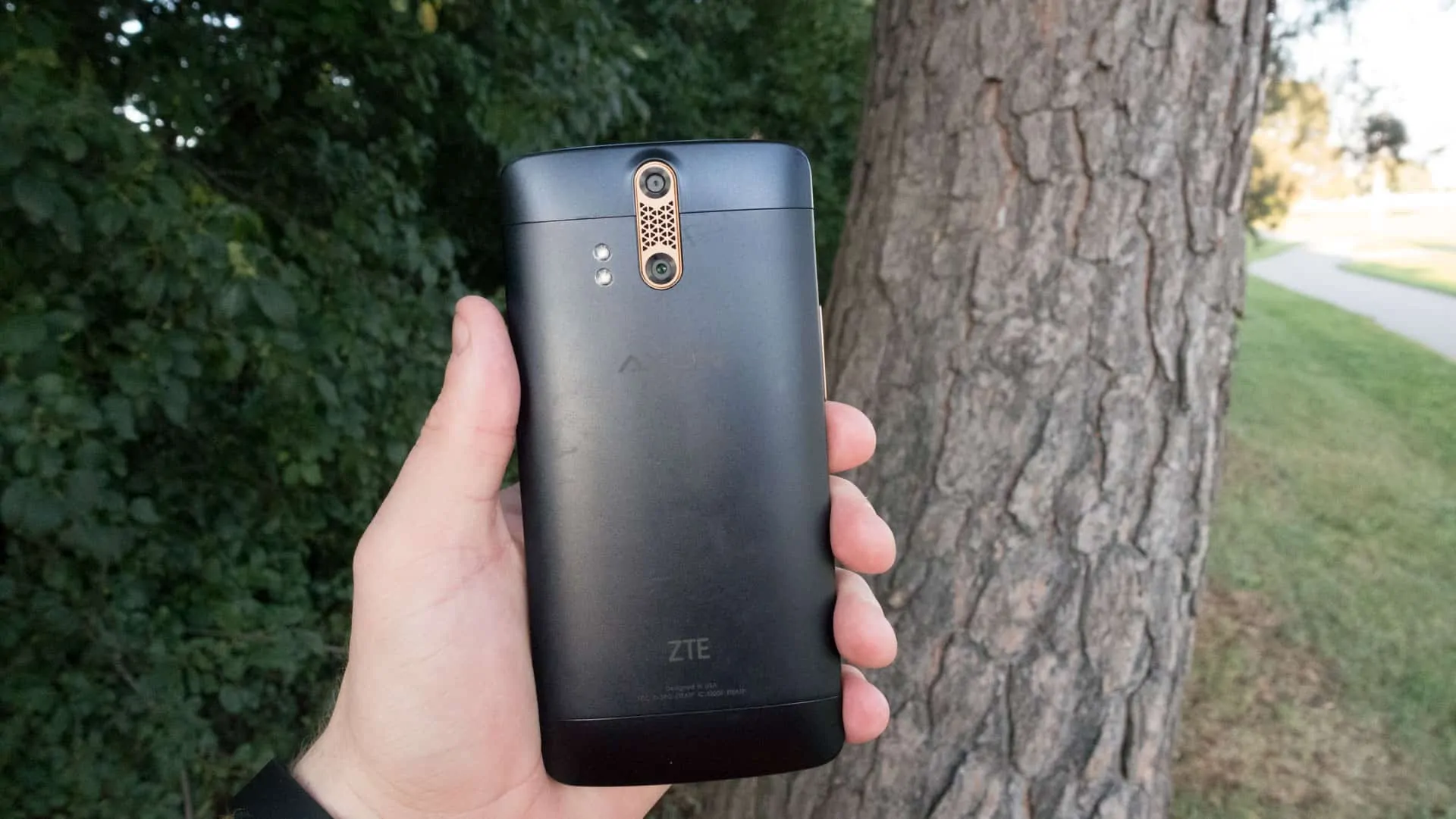 ZTE-Axon-Pro-AH-7-2