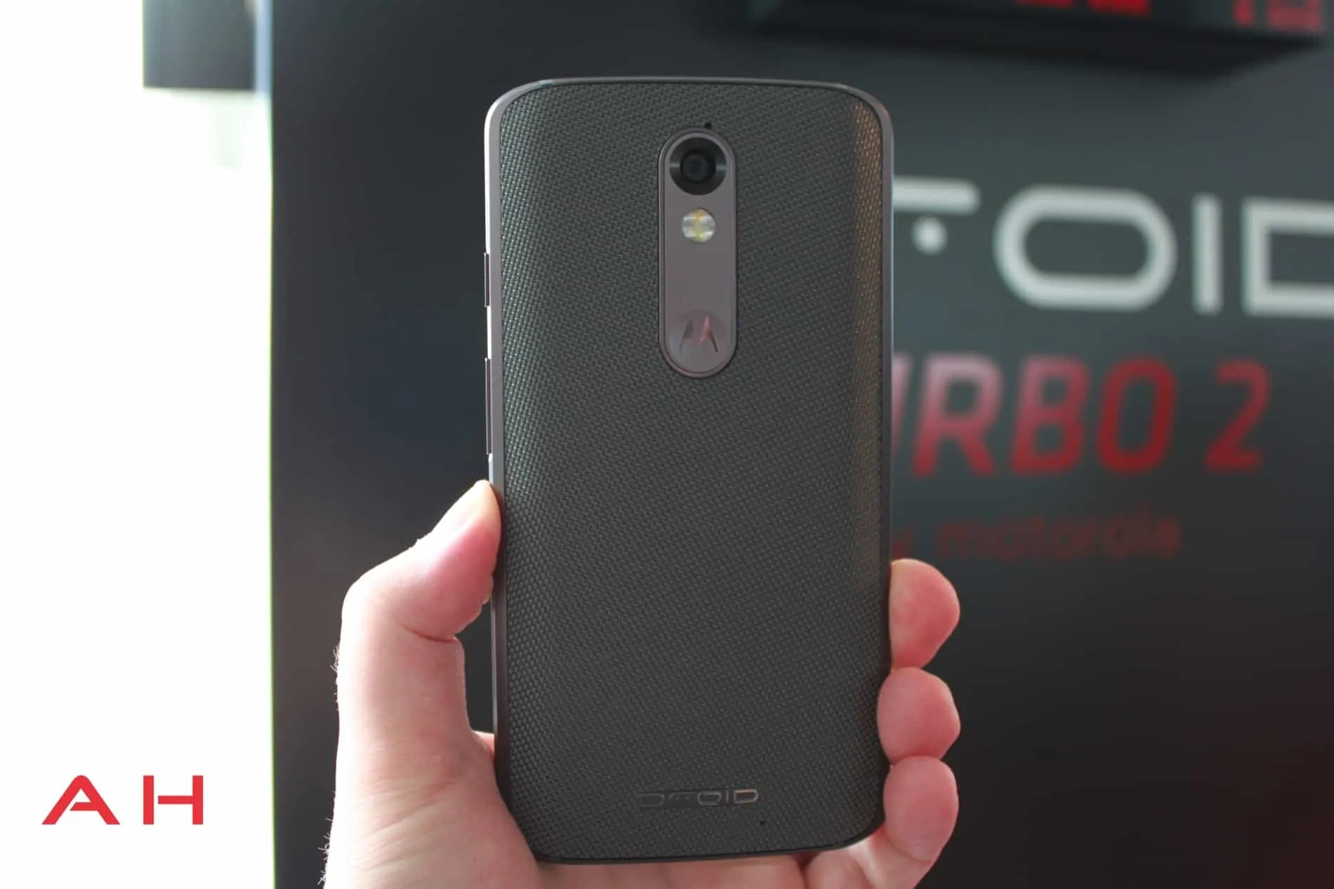 Droid Turbo 2 Hands On 10