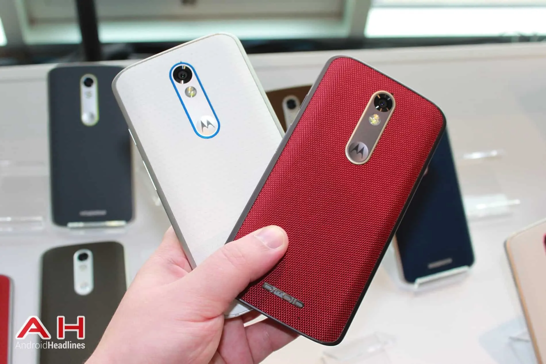 Droid Turbo 2 Hands On 17