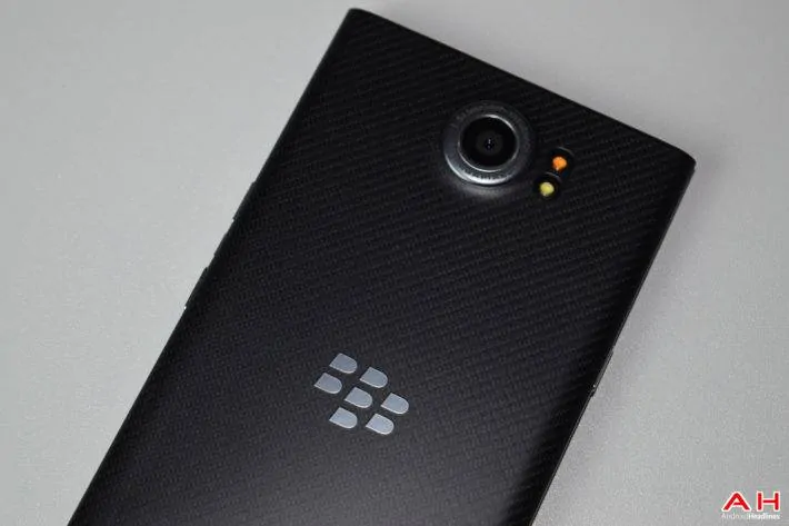 Featured image for BlackBerry Priv On T-Mobile Now Receiving Marshmallow