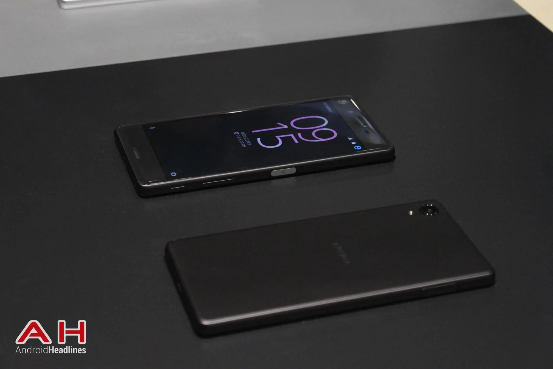 Xperia X Hands On MWC AH 7