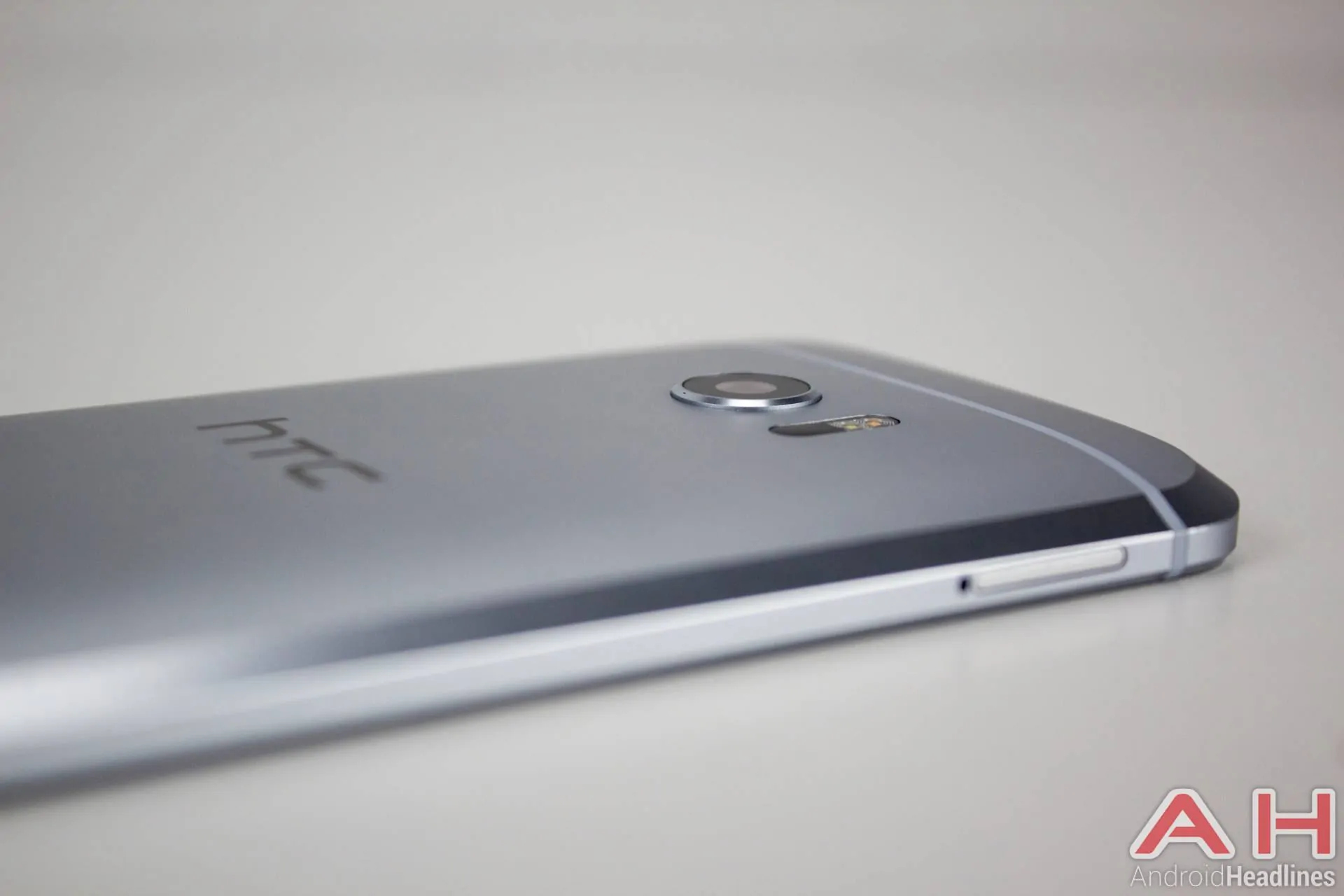 HTC 10 AH NS 04