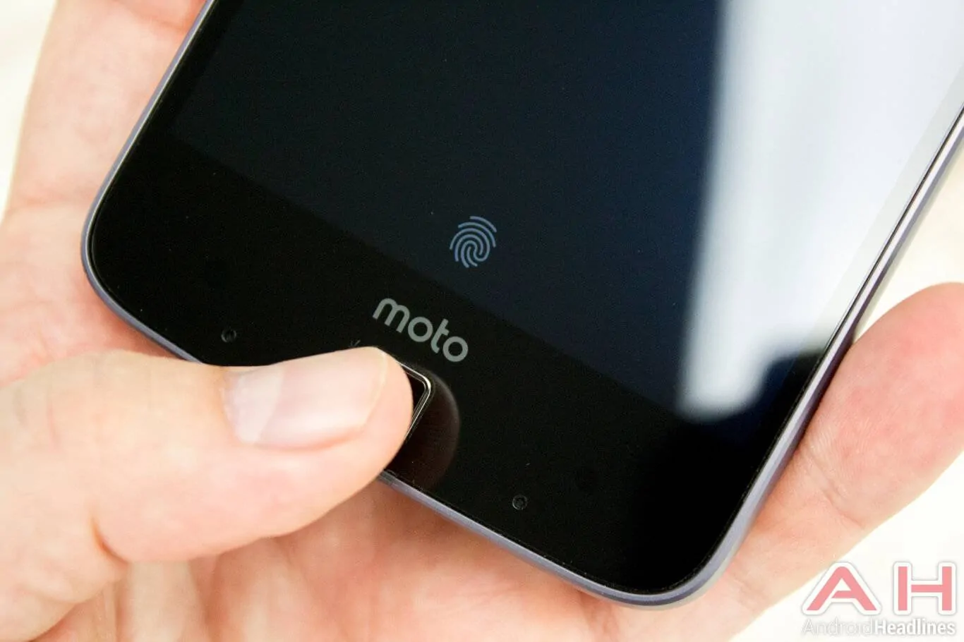 Featured image for Motorola To Launch New Android Beta Experiences Program