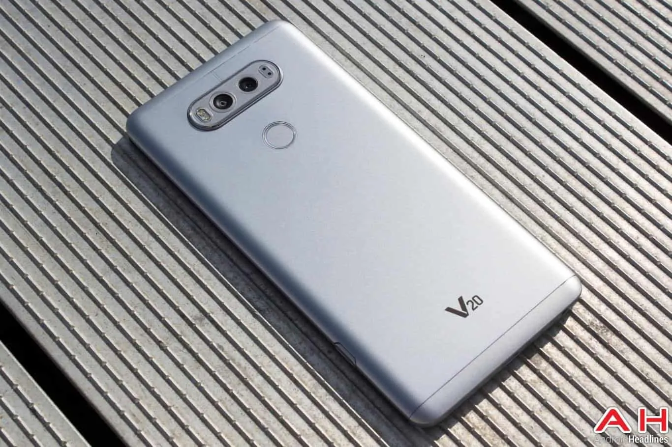 Featured image for Review: LG V20 Android Smartphone