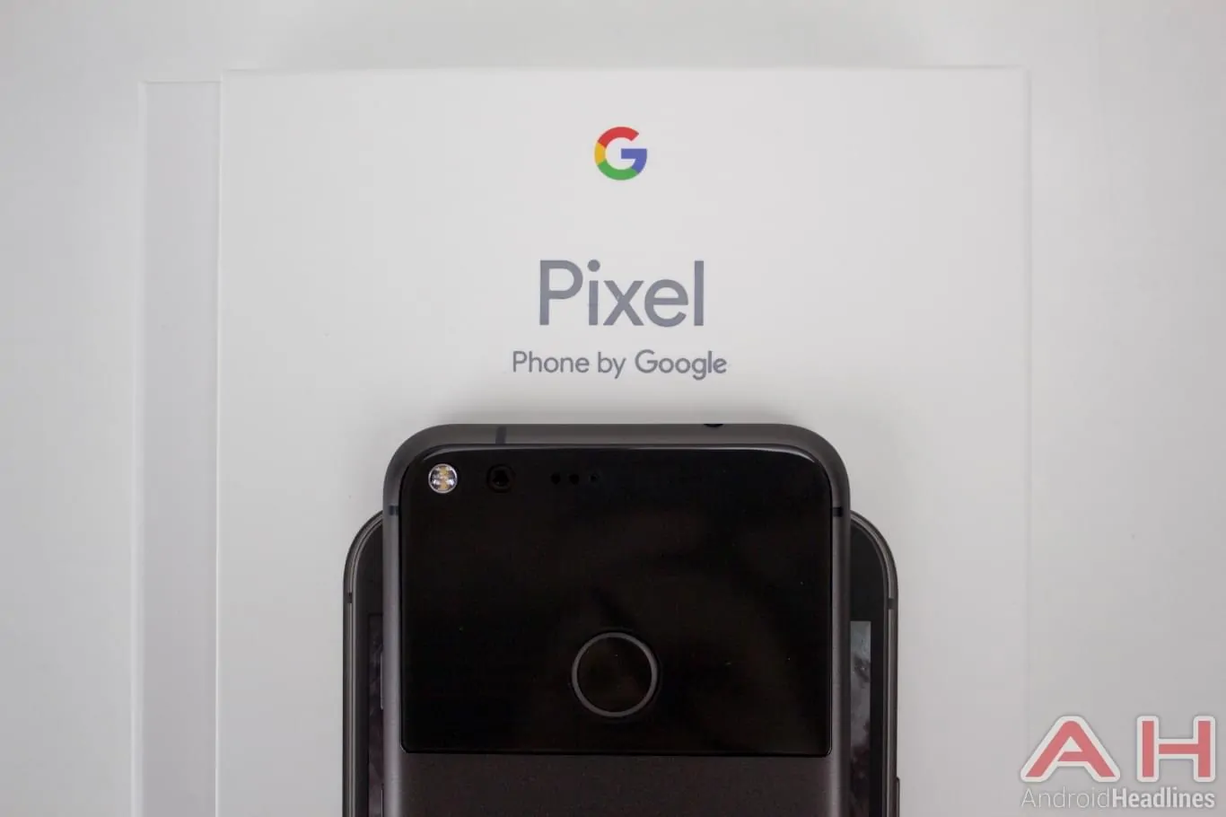 Featured image for Watch A Pixel XL Unboxing Video With No Pixel XL In The Box