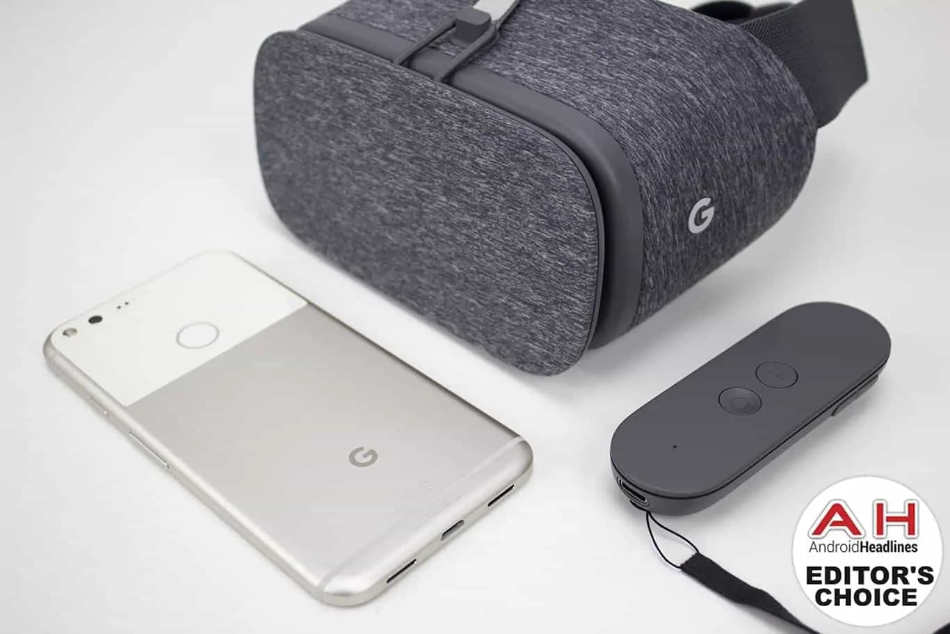 Featured image for Review: Google Daydream View VR Headset