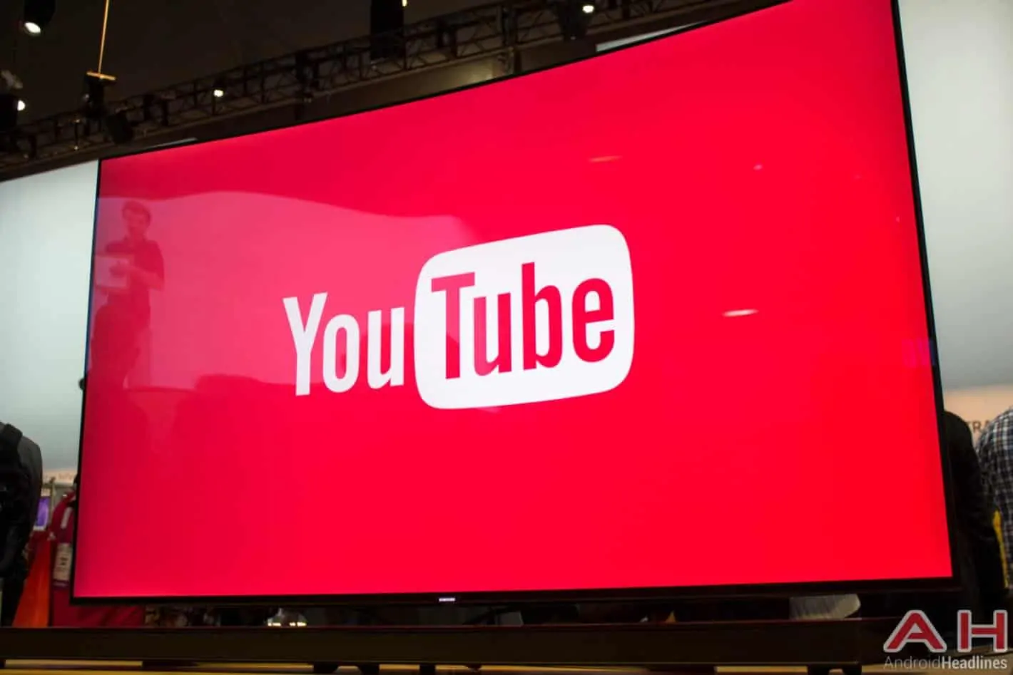 Featured image for YouTube Receives Samsung Gear VR Support & New Content