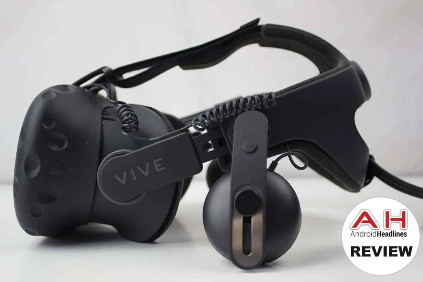 Featured image for HTC Vive Deluxe Audio Strap Review