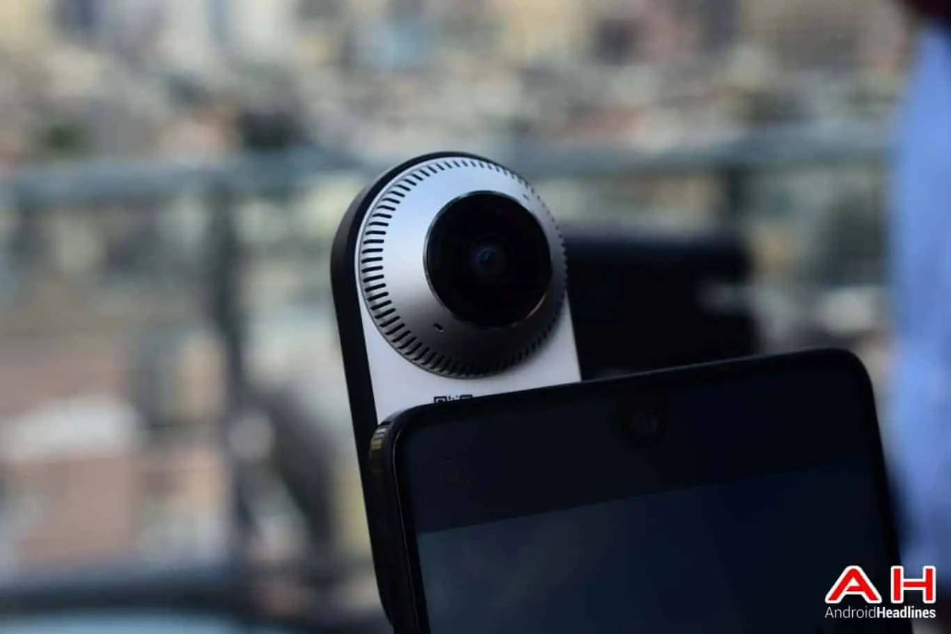 Featured image for Essential Improves The 360 Camera With Update, Hints At Oreo