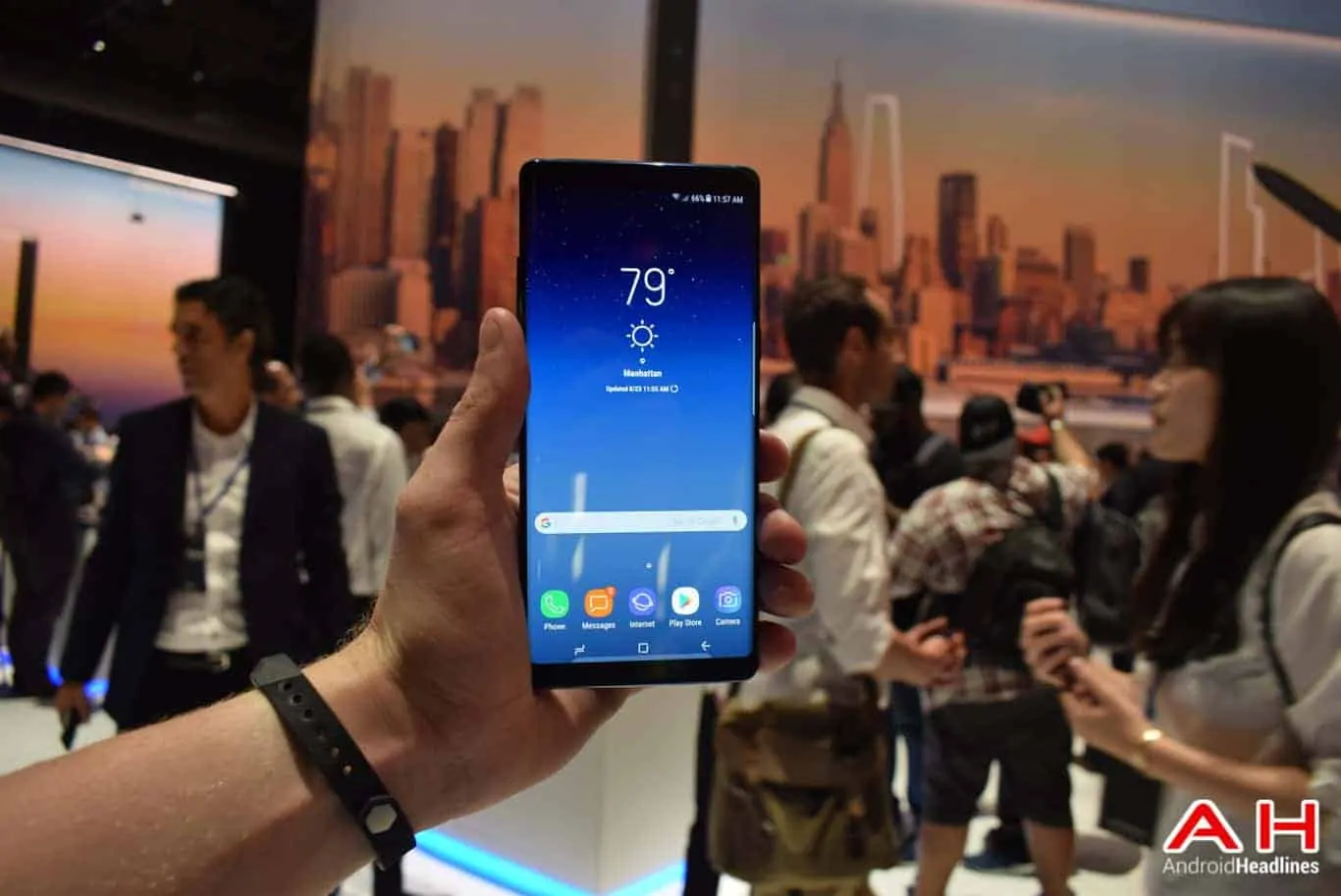 Featured image for Hands-On With The Samsung Galaxy Note 8