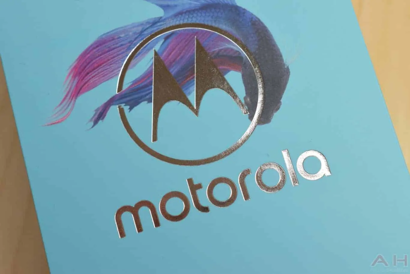 Featured image for Motorola's CEO Hints Foldable Devices Could Sport Razr Name – MWC 2018