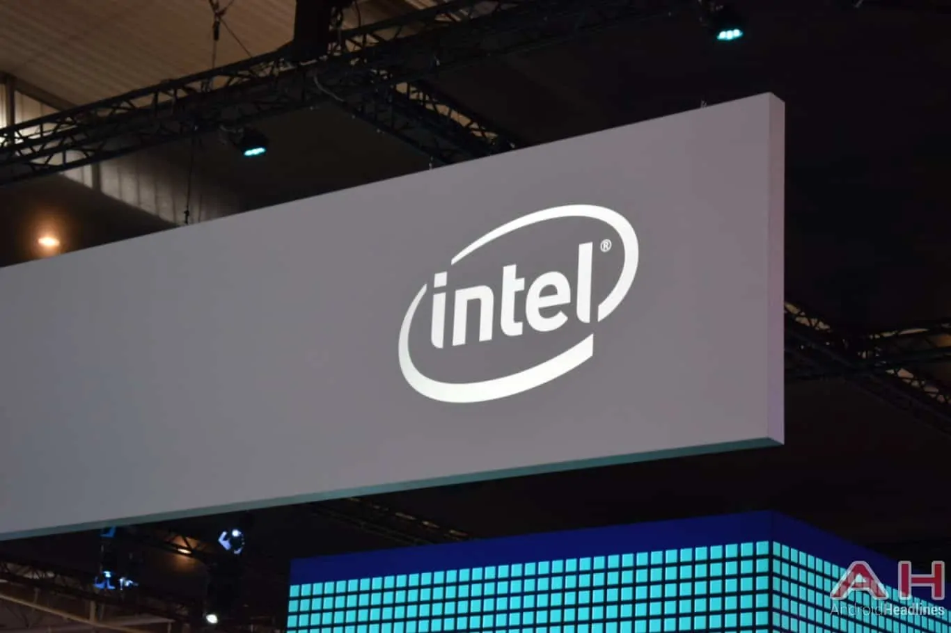 Featured image for Intel Could Overtake Samsung To Become Number One Again