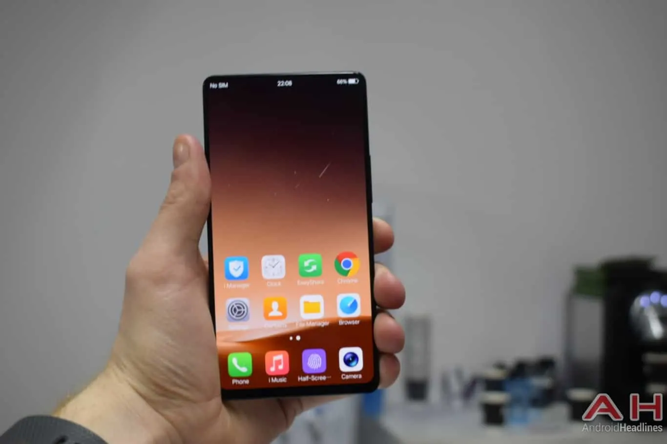 Featured image for Hands-On With The 'Bezel-Less' Vivo Apex Concept Smartphone – MWC 2018