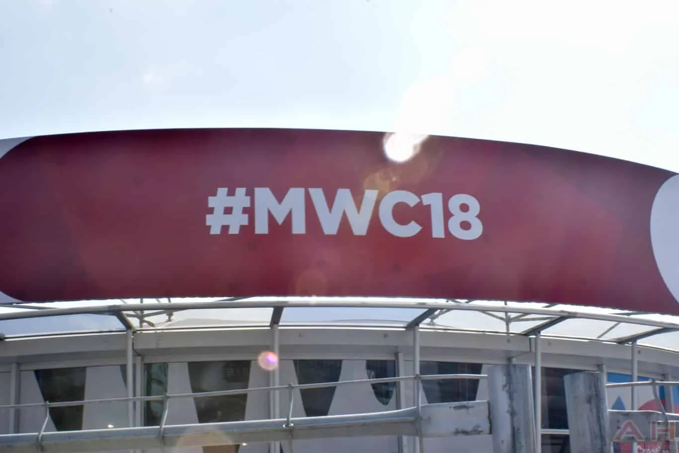 Featured image for Mobile World Congress 2018 Day 2 Wrap Up: All You Need To Know