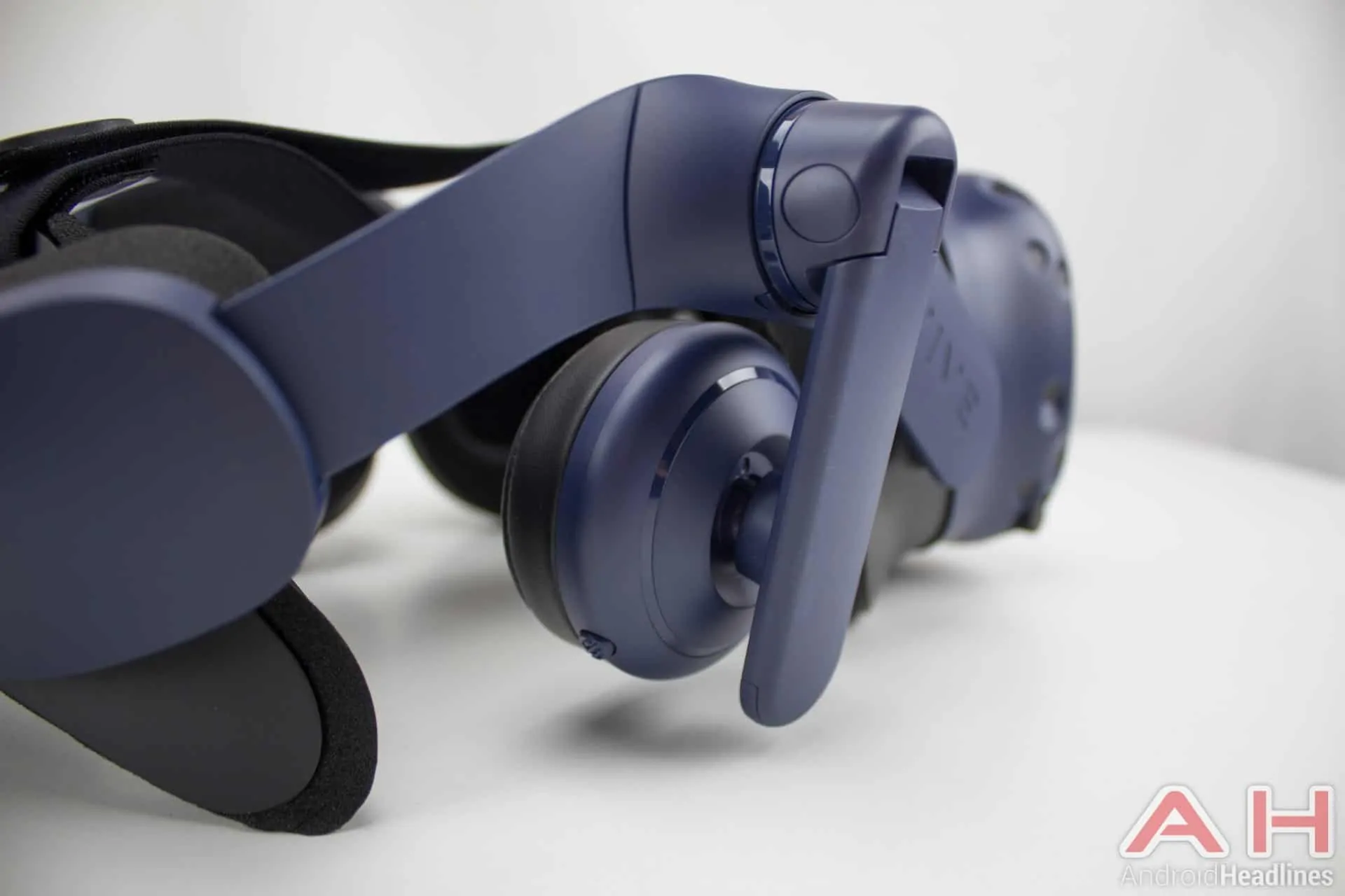 HTC Vive Pro AH NS 11